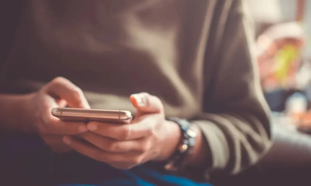 Comment savoir si mon conjoint espie son téléphone ? Comment savoir si mon conjoint espie son téléphone ?